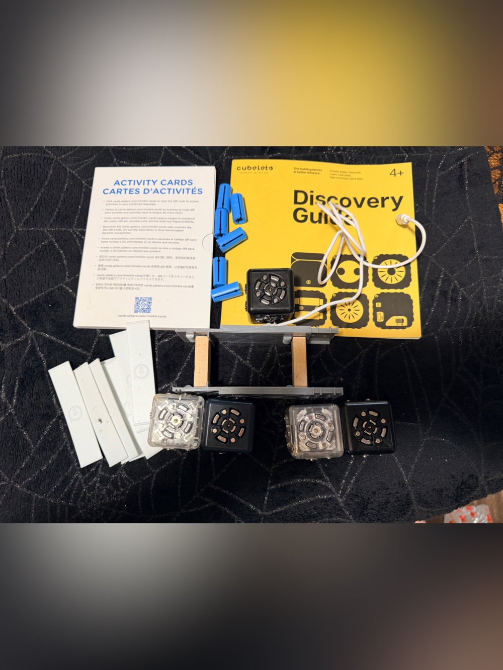 Cubelets Discovery Guide Kit - Black and Yellow